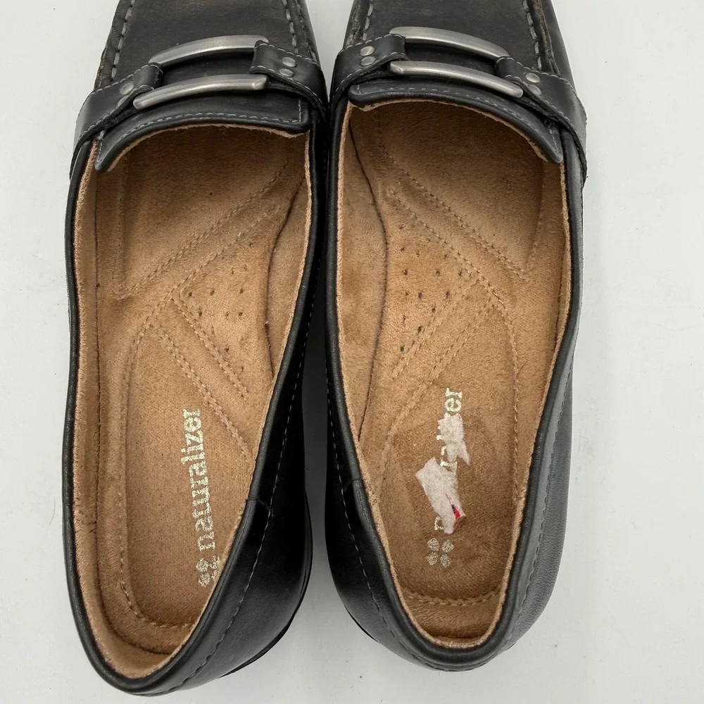 Naturalizer Certainty Black Leather Buckle Loafers Womens Size 6M Square Toe
